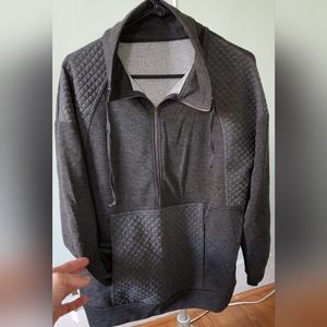 Gray quilted top